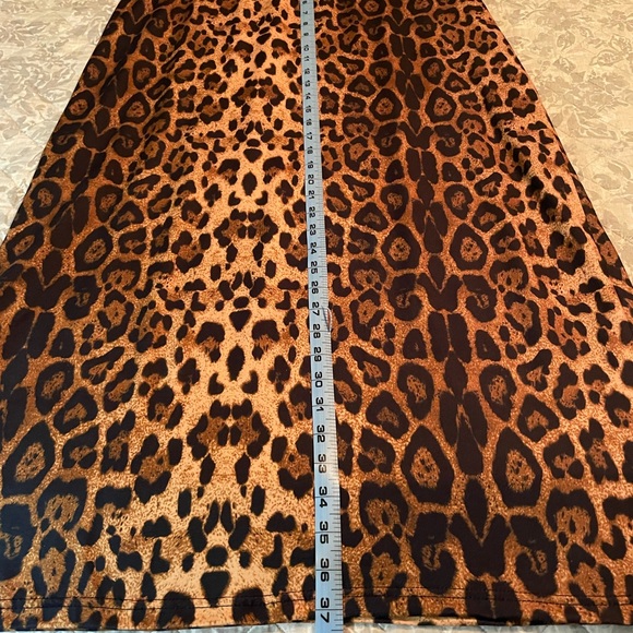 Custom made Beautiful 2 piece outfit. - Picture 3 of 7